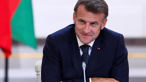 Macron’dan savunma bütçesinde yeni hedef 1 Fransa Cumhurbaşkanı Emmanuel Macron, Bastille Günü arifesinde yaptığı konuşmayla ülkenin yeni savunma hedeflerini açıkladı.