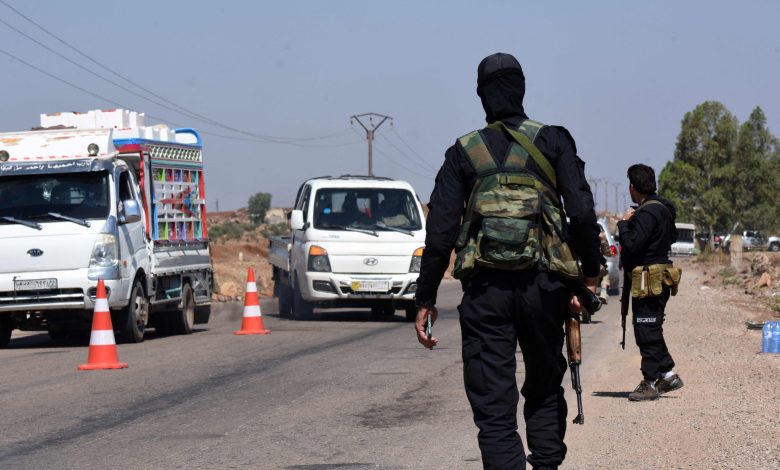 Suriye'nin güneyindeki Suveyda kentinde Dürzîler ile Bedevi aşiretleri arasında bir haftadır süren çatışmalar nedeniyle yüzlerce kişi yaşamını yitirdi.