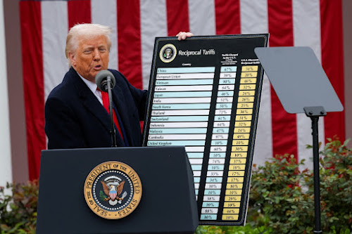 Donald Trump, Japonya ve Güney Kore dahil 14 ülkeye gönderdiği mektuplarla ithalat vergilerini 1 Ağustos’tan itibaren artıracağını duyurdu.