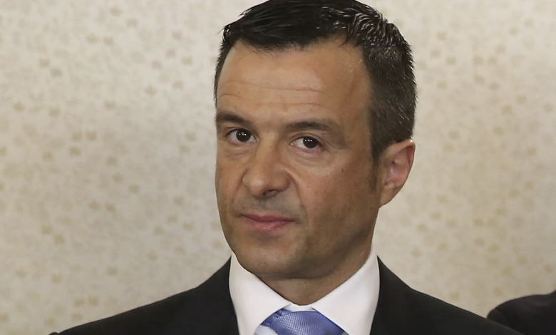 Portekiz Kamu Savcılığı, Jorge Mendes ve eşi Sandra Mendes’i “Operation Fora de Jogo” (Offside Operasyonu) kapsamında öne sürdüğü vergi dolandırıcılığı suçlamasıyla geçtiğimiz aylarda sevk etmişti.