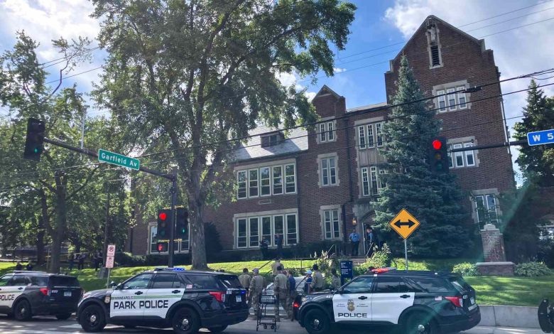 ABD’deki Annunciation Katolik Kilisesi’nde okul açılış ayini sırasında düzenlenen silahlı saldırıda 2 çocuk hayatını kaybetti, 17 kişi yaralandı.