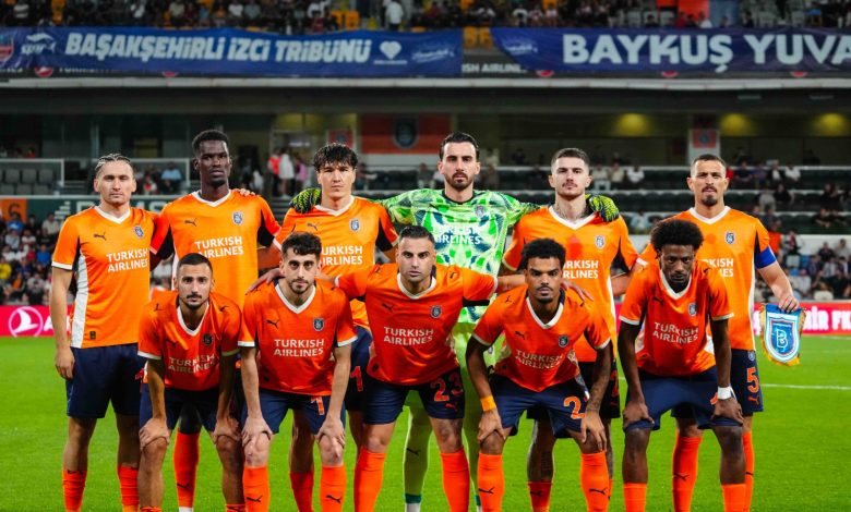 UEFA Konferans Ligi'nde Başakşehir evinde, Play-Off Turu ilk maçında Romanya'nın U. Craiova takımına 2-1 mağlup oldu
