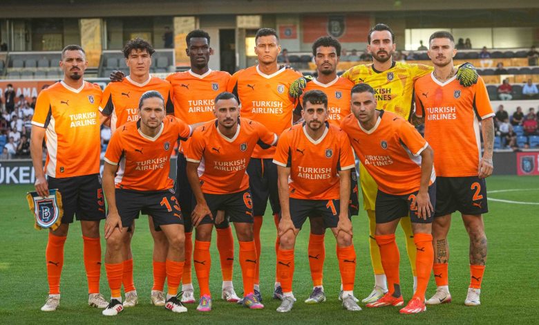 Başakşehir, UEFA Konferans Ligi 3. Ön Eleme Turu'nda ilk maçta deplasmanda 3-1 mağlup ettiği Norveç'in Viking takımı ile rövanşta 1-1 berabere kalarak turladı