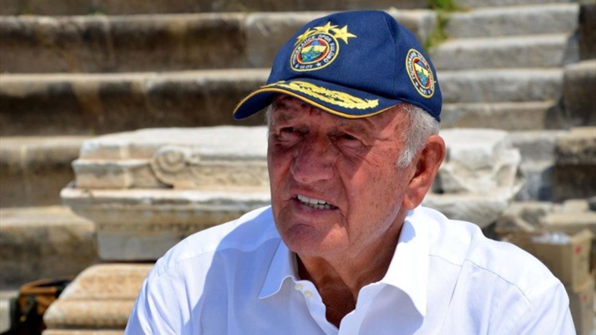 Fenerbahçe’nin efsane başkanı Ali Şen yoğun bakımda 1 SABAH Gazetesi yazarı Yavuz Donat, Fenerbahçe’nin eski başkanı Ali Şen’in yoğun bakıma kaldırıldığını duyurdu.
