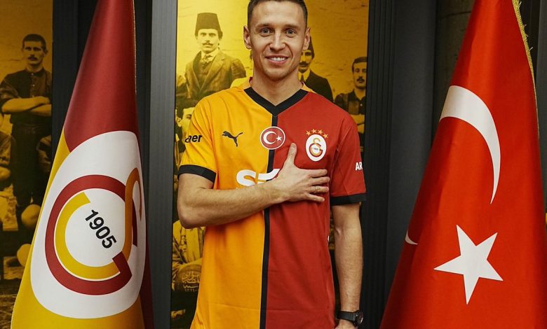 Galatasaray, 7+1 milyon Euro'ya aldığı Przemyslaw Frankowski'yi 8 milyon Euro zorunlu satın alma opsiyonuyla Rennes'e kiraladı