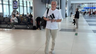 Fenerbahçe’den ayrılan Jose Mourinho, sabah saatlerinde İstanbul Havalimanı’ndan Portekiz’e doğru yola çıktı.