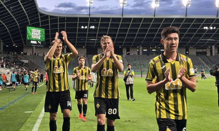 Kairat Almaty’den tarihi zafer: Şampiyonlar Ligi’ne katıldı 1 Değeri 12 milyon euro olan Kazakistan temsilcisi Kairat Almaty, 130 milyon euroluk kadroya sahip Celtic’i eleyerek adını gruplara yazdırdı.