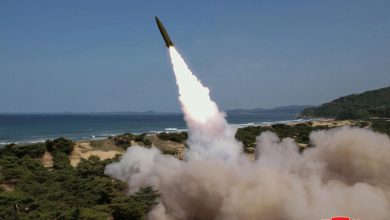 Kuzey Kore, Kim Jong-Un’un denetiminde iki yeni hava savunma füzesini test ettiğini duyurdu.