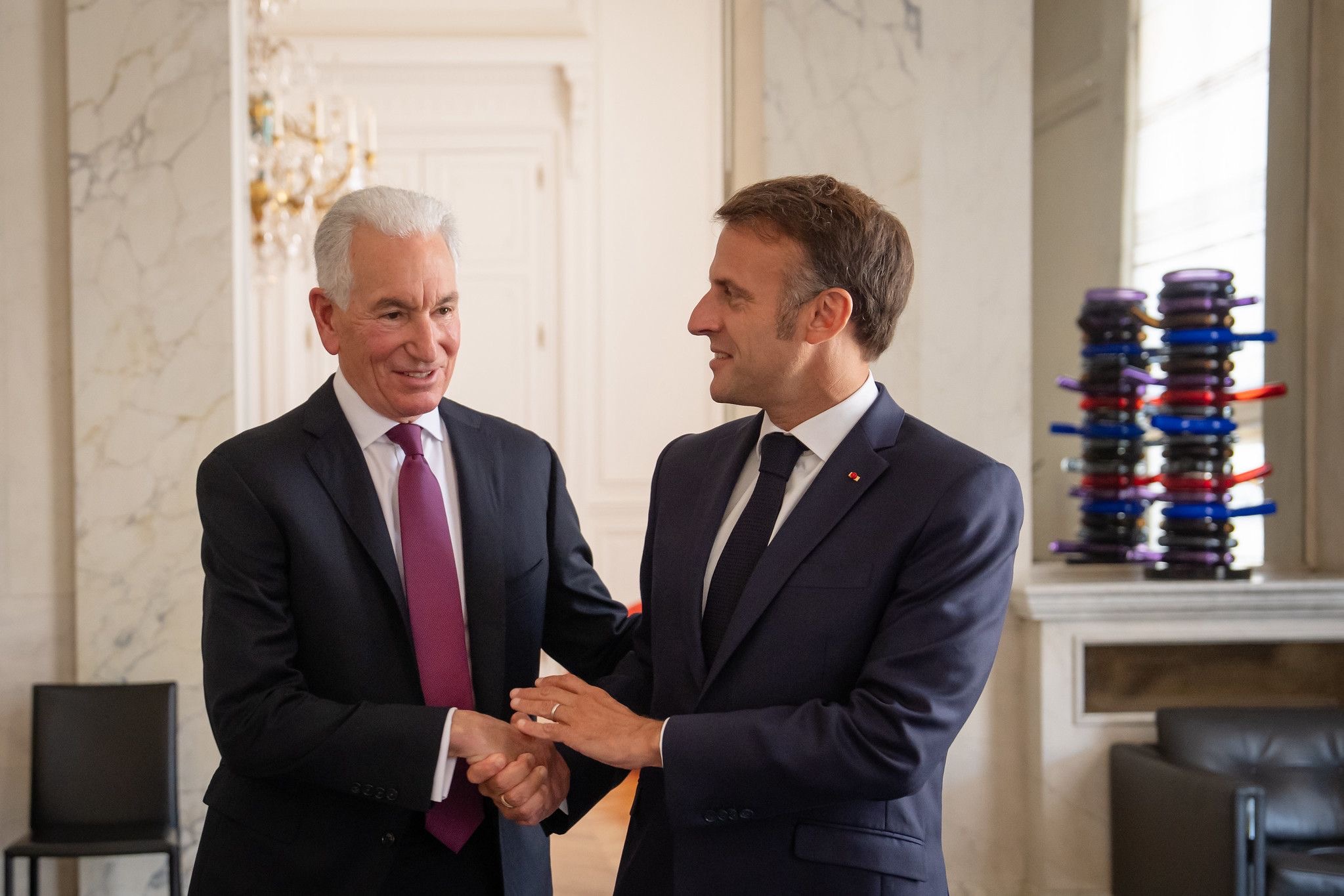 ABD Büyükelçisinden Macron’a antisemitizm suçlaması 1 Charles Kushner’in, Macron’u antisemitizmle mücadelede yetersizlikle suçlaması Paris–Washington hattında gerginlik yarattı.