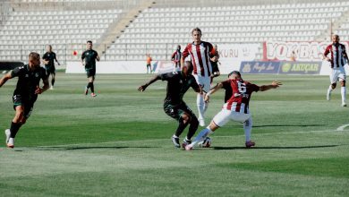 TFF 1. Lig'de Sakaryaspor, 57'de kaptanı Caner Erkin'in kırmızı kart gördüğü Bandırmaspor deplasmanında 1-1 berabere kaldı
