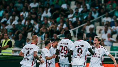 UEFA Avrupa Ligi Play-Off Turu'nda Samsunspor, Panathinaikos deplasmanında 2-1 kaybederek rövanş için umutlandı
