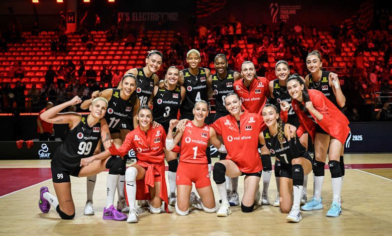 Filenin Sultanları son 16'ya kaldı 16 Bulgaristan'ı 3-0 mağlup eden Filenin Sultanları, Dünya Şampiyonası'nda adını son 16'ya yazdırmayı garantiledi