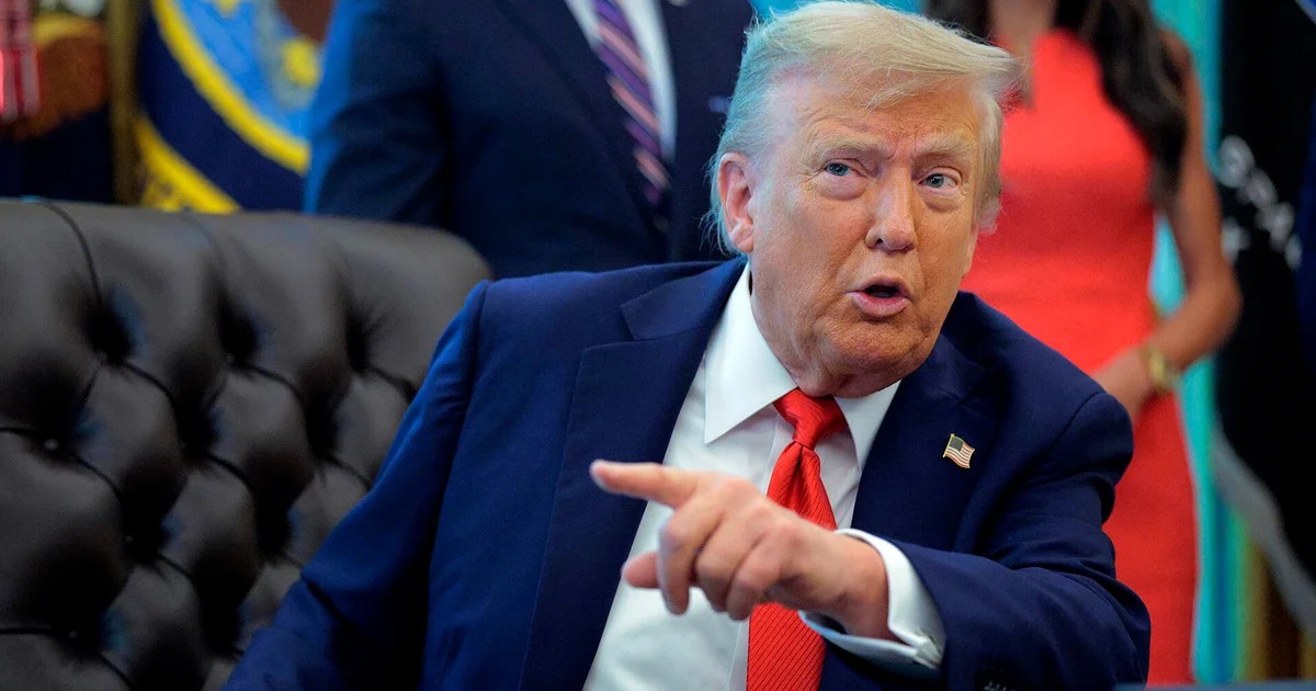Trump: Savunma Bakanlığı’nın adı “Savaş Bakanlığı” olabilir 1 ABD Başkanı Donald Trump, Savunma Bakanlığı’nın adının “Savaş Bakanlığı” olarak değiştirilmesinin gündemde olduğunu belirtti.