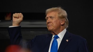 ABD Başkanı Donald Trump, milyarlarca dolarlık federal hibelerin siyasi atamalarla denetlenmesini öngören kararnameyi imzaladı.
