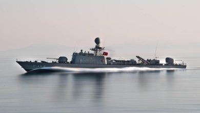 Türkiye’nin Maldivler’e hibe ettiği TCG Volkan hücumbotu Maldivler’e ulaştı. 45 yıllık gemi için Male Limanı’nda resmi hizmete giriş töreni düzenlendi.