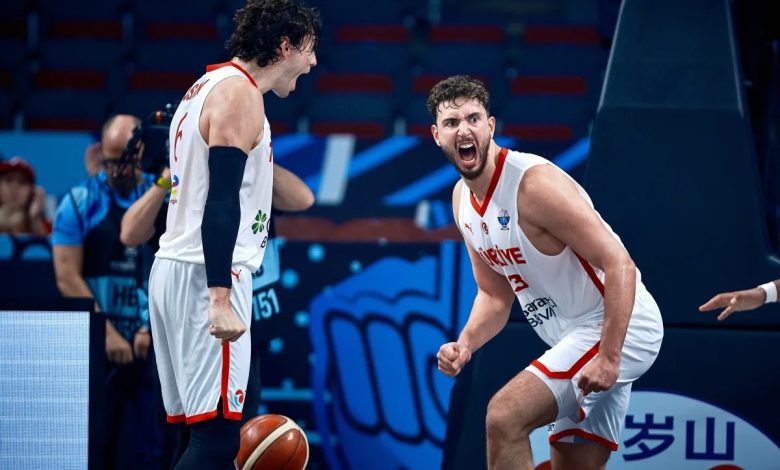 12 Dev Adam öldü öldü dirildi 1 12 Dev Adam, A Milli Erkek Basketbol Takımımız, 2025 Avrupa Şampiyonası Son 16 Turu'nda İsveç'i yenerken çok zorlandı