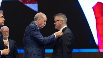Konya'da CHP'li Seydişehir Belediye Başkanı Hasan Ustaoğlu ve Yeniden Refah Partisi'li Emirgazi Belediye Başkanı Mesut Mertcan, AK Parti'ye geçti