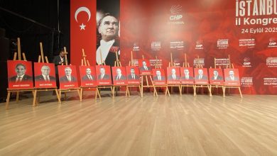 CHP İstanbul'da kaos 10 İstanbul 45. Asliye Mahkemesi, kongrenin durdurulması kararını CHP İstanbul'a tebliğ etti. YSK ise saat 13.30'da acil toplanma kararı aldı