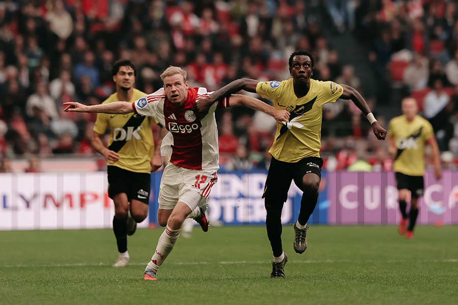 Ajax güldü, Monaco üzüldü 1 Galatasaray'ın Şampiyonlar Ligi'ndeki rakiplerinden Ajax 2-1 kazanırken Monaco, Lorient deplasmanında 3-1 mağlup oldu