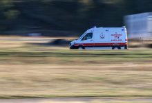 İstanbul’da ambulansların trafikte ilerlemesini kolaylaştırmak amacıyla geliştirilen sistemle, ambulansa yaklaşan araçların radyolarına “Lütfen ambulansa yol verin” anonsu gönderilecek.