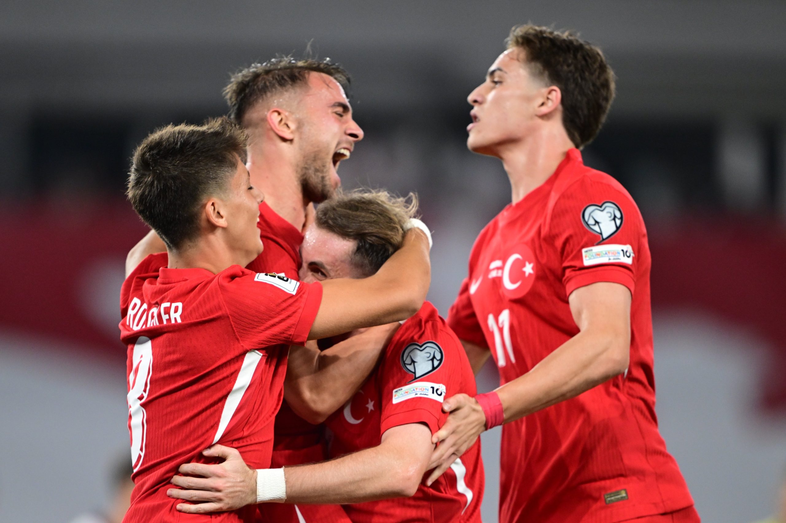 Hakan Çalhanoğlu son noktayı koydu! 1 A Milli Futbol Takımı kaptanı Hakan Çalhanoğlu, Yunus Akgün ile Kerem Aktürkoğlu'nun kavga ettiği iddialarına açıklık getirdi