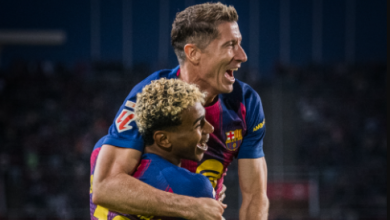 İspanya'da yeni lider Barcelona 9 İspanya Ligi'nde Barcelona, Real Sociedad'ı yenerek Atletico Madrid'e kaybeden Real Madrid'in yerine zirveye oturdu