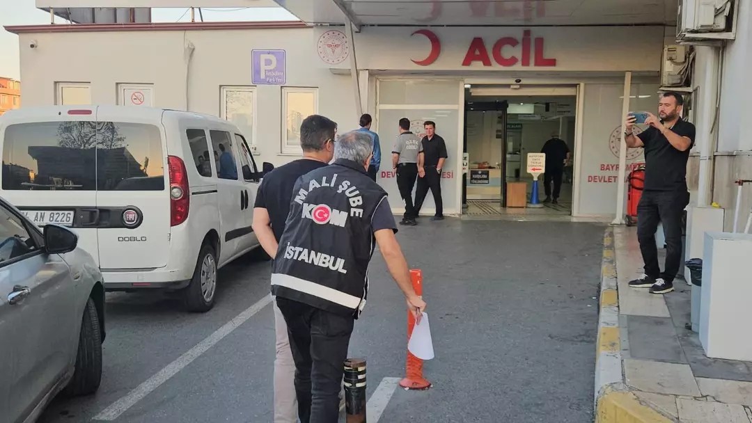 Borsa İstanbul’da manipülasyon operasyonu: 14 gözaltı 1 Borsa İstanbul (BİST) pay piyasasında manipülasyon yaptığı iddia edilen 14 kişi gözaltına alındı. Gözaltına alınanlar arasında Işık Ökte de bulunuyor.