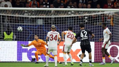 Galatasaray'ın Can'ı yandı! 7 Galatasaray 1-0 öne geçtiği Eintracht Frankfurt deplasmanında farklı kaybetti. Ev sahibinde Can Uzun gol atarken hakem Marco Guida net bir golümüzü iptal etti