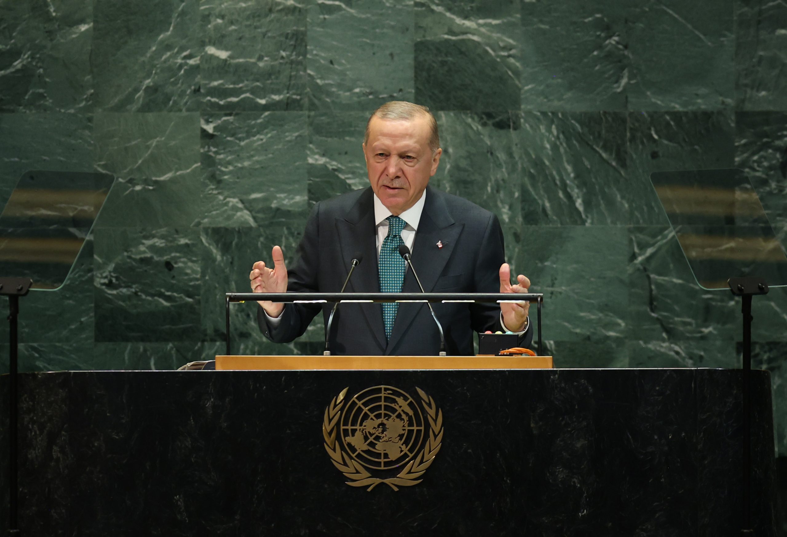 Cumhurbaşkanı Erdoğan’dan BM kürsüsünden dünyaya Gazze çağrısı 1 Cumhurbaşkanı Recep Tayyip Erdoğan, BM 80. Genel Kurulu’nda yaptığı konuşmada Filistin’in tanınması için tüm ülkelere çağrıda bulundu.