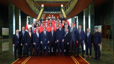 Cumhurbaşkanı Recep Tayyip Erdoğan, EuroBasket 2025’te gümüş madalya kazanan 12 Dev Adam’ı kabul etti