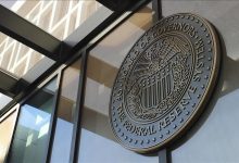 Federal Reserve (Fed), politika faizini 25 baz puan indirerek yüzde 4,00-4,25 aralığına çekti. Karar, 2025 yılındaki ilk faiz indirimi oldu