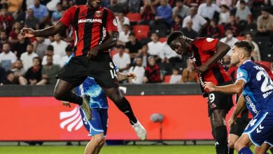 Samsunspor skoru koruyamadı 10 Samsunspor, 2-0 öne geçtiği Burak Yılmaz'lı Gaziantep FK deplasmanında 2-2 beraberliğe razı oldu
