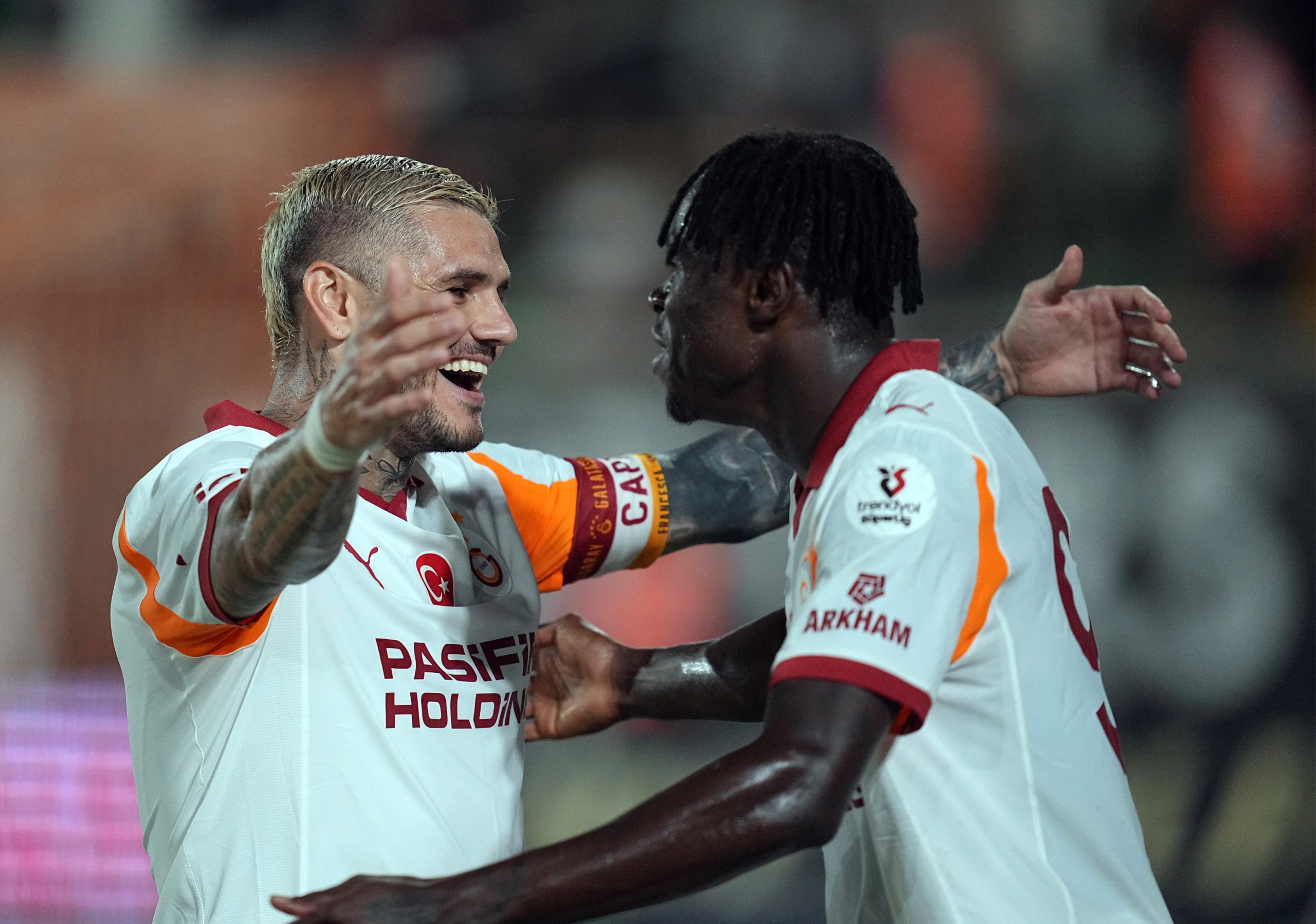 Galatasaray'ın hiç niyeti yok! 1 Galatasaray, Alanyaspor deplasmanında Icardi'nin golüyle kazanarak Süper Lig'de ilk 7 maçını kazanan ilk takım oldu