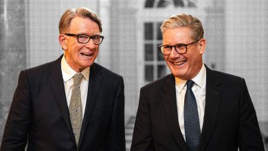 İngiltere Başbakanı Keir Starmer, Jeffrey Epstein ile yazışmaları ortaya çıkan Peter Mandelson’ı görevden aldı