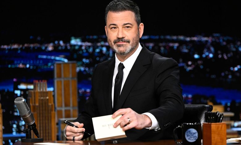 Jimmy Kimmel, Cumhuriyetçi aktivist Charlie Kirk’ün geçtiğimiz hafta suikast sonucu öldürülmesinin ardından yaptığı açıklamalarla tartışma yarattı.