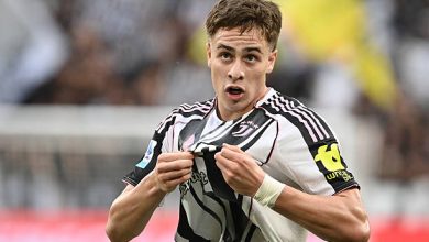 İtalya Ligi'nde Kenan Yıldız'ın 1, Hakan Çalhanoğlu'nun 2 gol attığı derbi maçında Juventus, Inter'i 4-3 mağlup etti
