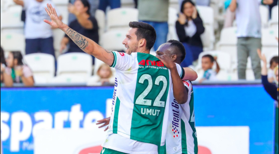 Konyaspor'dan kritik galibiyet 1 Trendyol Süper Lig'de son üç maçında sadece 1 puan alabilen Konyaspor, Başakşehir'i 2-1 yenerek moral buldu