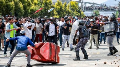 Nepal’de sosyal medya isyanı: Başkent alevlere teslim, ordu sokağa indi 12 Nepal’de sosyal medya yasağıyla başlayan ve kısa sürede hükümet karşıtı ayaklanmaya dönüşen protestolar şiddetli çatışmalara sahne oldu.
