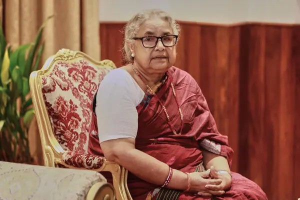 Nepal’de Sushila Karki geçici başbakan oldu 1 Nepal'de istifa eden Başbakan Oli’nin yerine eski Yüksek Mahkeme Başkanı Sushila Karki geçici başbakan olarak göreve başladı.