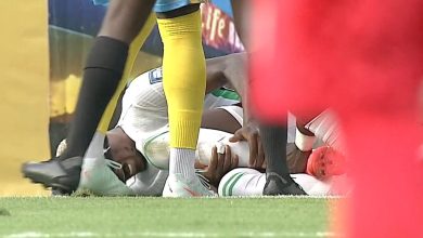 Galatasaray'ın forveti Victor Osimhen, Nijerya'nın Ruanda ile oynadığı karşılaşmanın 36. dakikasında sakatlanarak oyundan çıktı