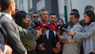 Özgür Özel’e saldıran Selçuk Tengioğlu’na 12 ay hapis cezası 4 CHP Genel Başkanı Özgür Özel’e saldırıda bulunan Selçuk Tengioğlu hakkındaki davada karar çıktı.