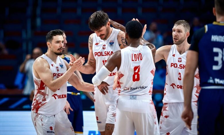 12 Dev Adam'ın rakibi Polonya 16 12 Dev Adam, A Milli Basketbol Takımımızın çeyrek finaldeki rakibi Bosna Hersek'i eleyen Polonya oldu