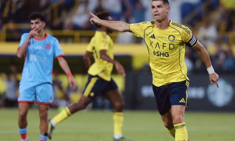 Fenerbahçe'nin eski teknik direktörü Jorge Jesus'un çalıştırdığı Al Nassr, Al Riyadh'ı Cristiano Ronaldo'nun iki gol attığı maçta 5-1 yendi