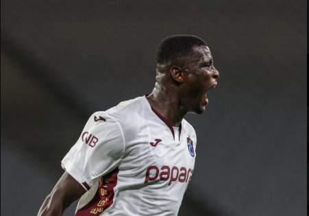 Trabzonspor, İstanbul'da güldü 1 Trabzonspor, Fatih Karagümrük deplasmanında kazanarak Trendyol Süper Lig'de 3 maç aradan sonra galibiyet yüzü gördü