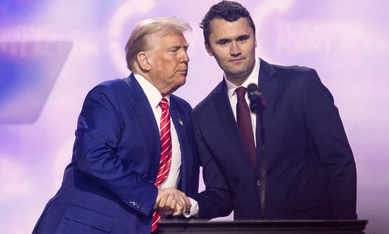 ABD’de muhafazakâr yorumcu ve siyasi aktivist Charlie Kirk, Utah Valley Üniversitesi’nde konuşma yaptığı sırada silahlı saldırıya uğradı.