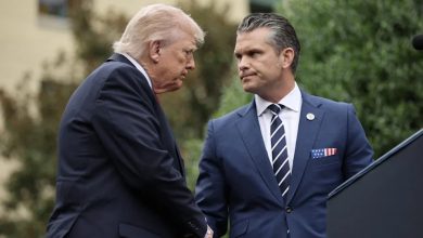 Trump ve Hegseth’ten sürpriz Pentagon zirvesi 5 Pentagon’un ani kararıyla yüzlerce üst düzey komutan Virginia’daki Quantico üssüne davet edildi. Başkan Donald Trump ile Savunma Bakanı Pete Hegseth’in de katılacağı toplantının amacı açıklanmad