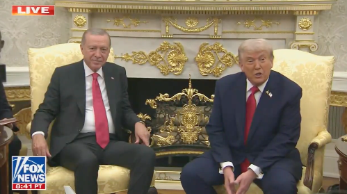 Trump'tan Cumhurbaşkanı Erdoğan'a övgüler 1 ABD Başkanı Donald Trump, Beyaz Saray'da ağırladığı Cumhurbaşkanı Recep Tayyip Erdoğan'a "Harika adam" dedi