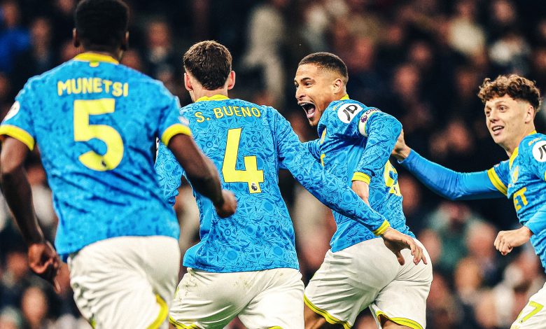 İngiltere Premier Lig'de ilk 5 maçını kaybeden Vitor Pereira yönetimindeki Wolves, Tottenham deplasmanında berabere kaldı