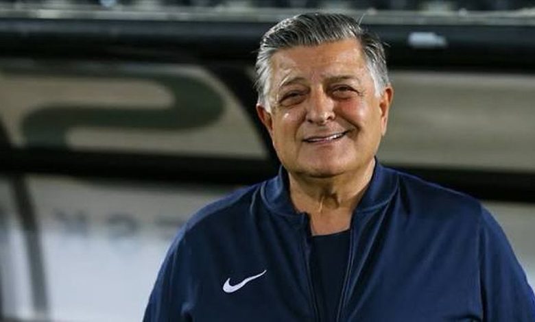 Yılmaz Vural'a 41 kere Maşallah! 2 Trendyol 1. Lig ekiplerinden Sarıyer'in yeni teknik direktörü olan Yılmaz Vural, kariyerinde 41. kez göreve başladı