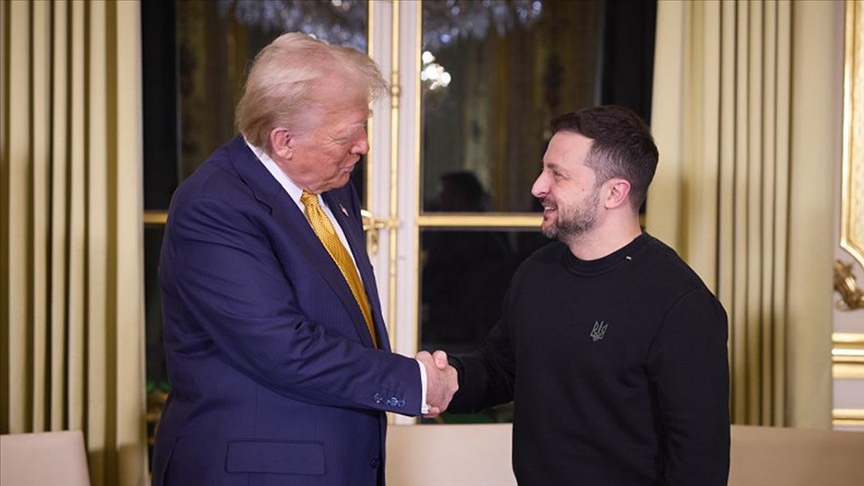 Zelenski: Trump’ın desteği Ukrayna için tarihi bir dönüm noktası 1 Ukrayna lideri Volodimir Zelenskiy, New York’ta Birleşmiş Milletler Genel Kurulu kapsamında ABD Başkanı Donald Trump ile yaptığı görüşmenin ardından açıklamalarda bulundu.